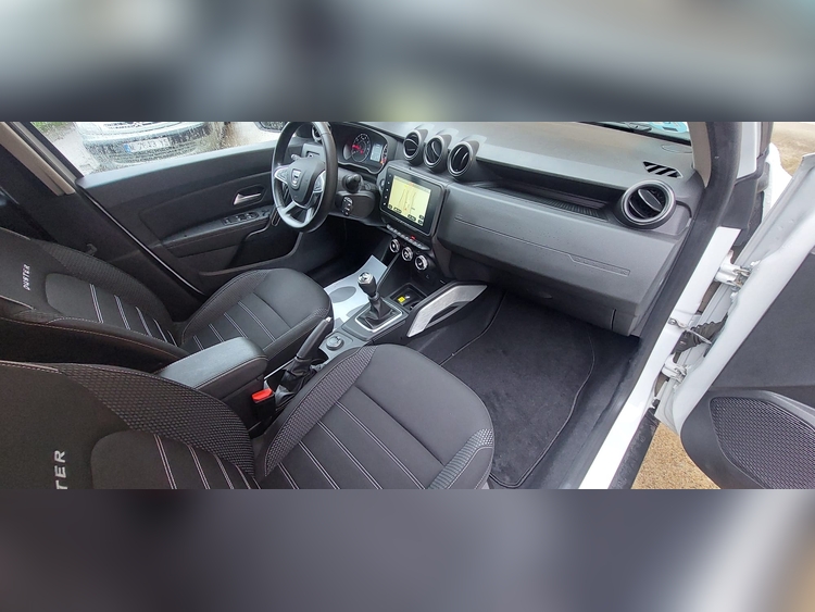 Dacia Duster 1.5 dci 115cv 4x4 foto 10